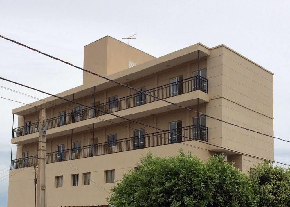 Flor Que Ri - Flats Mobiliados Na Melhor Localizacao Olímpia Eksteriør billede